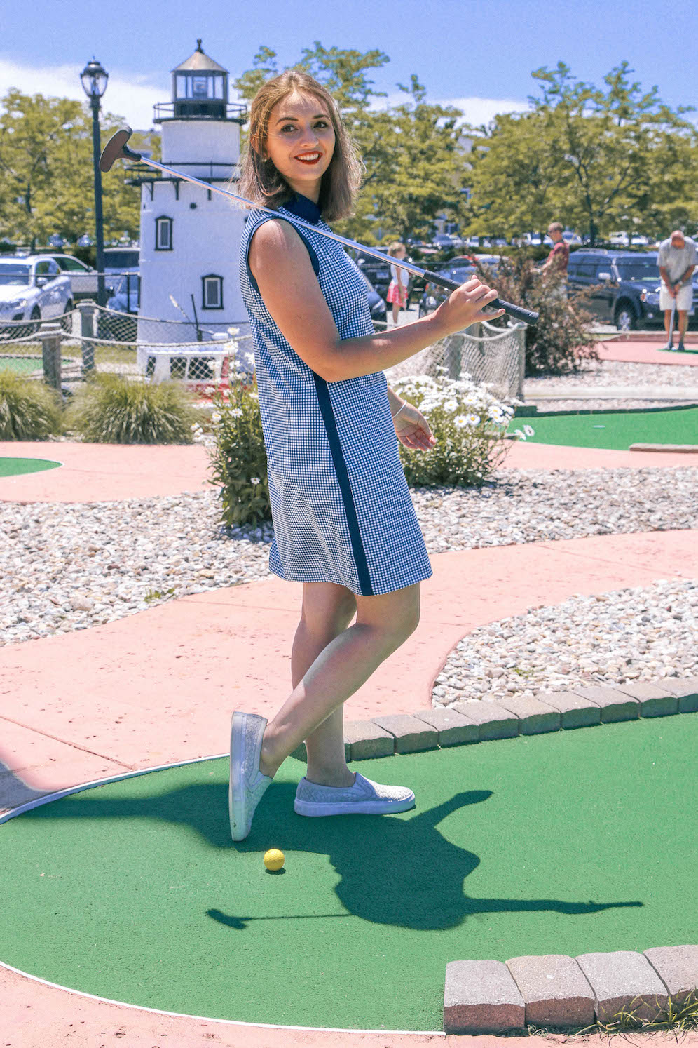 mini golf dating)