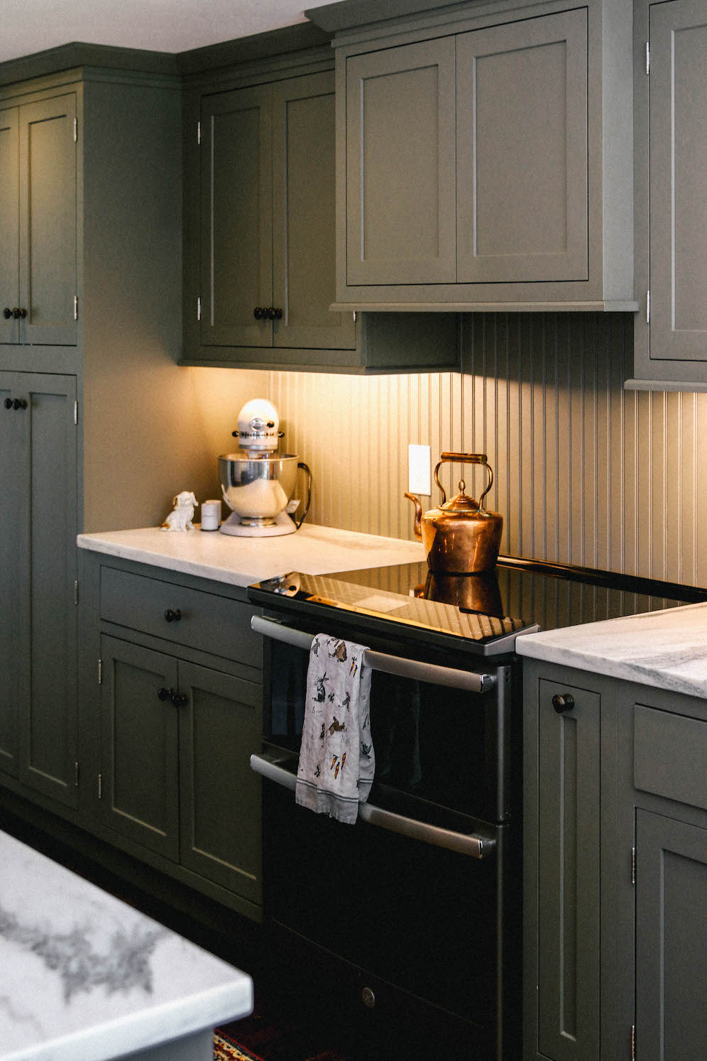 Before After Colonial Kitchen Reveal The Coastal Confidence