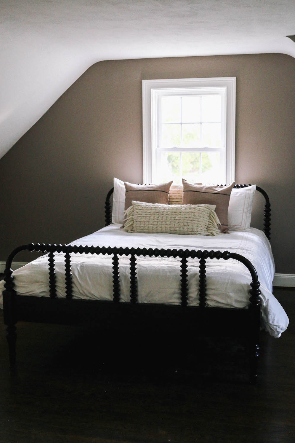 Colonial New England Guest Bedroom The Coastal Confidence Aubrey Yandow