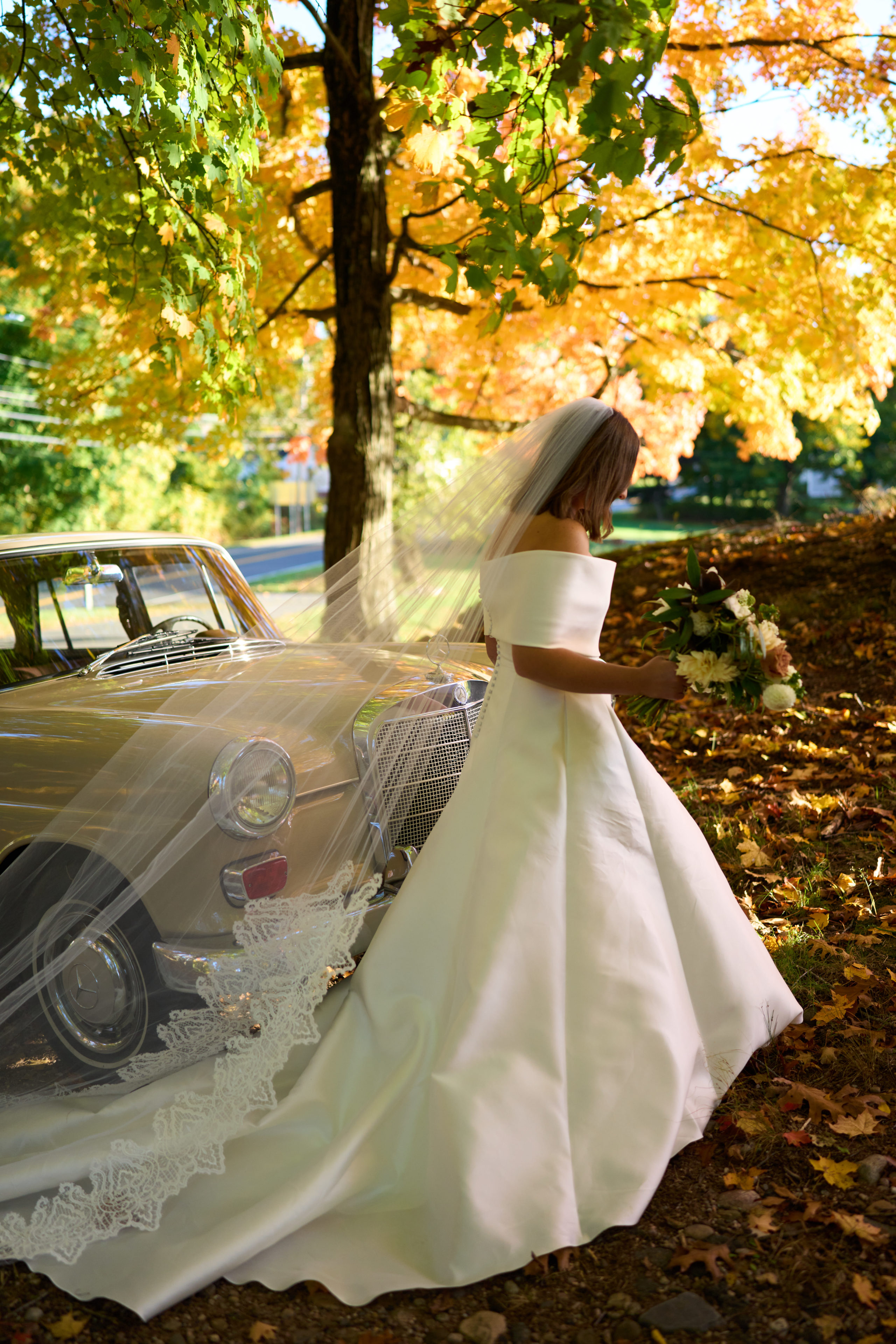 Aubrey_Craig_Colonial_Fall_Wedding